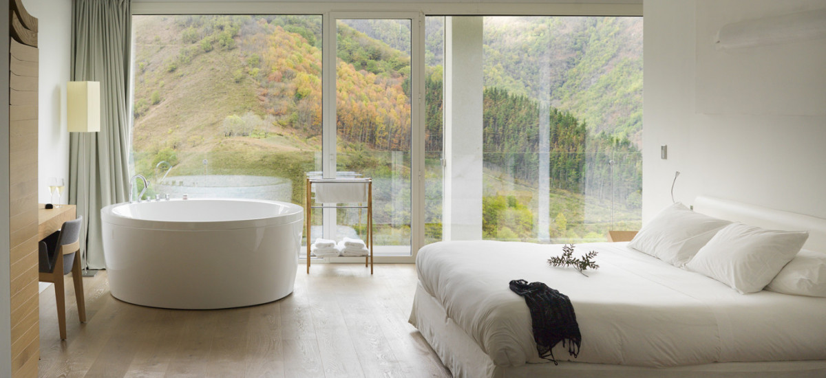 21 Jacuzzi boutique Hotels Book Online Now!