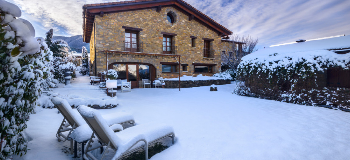 Casas Rurales en la Nieve Hoteles y Cabañas en la Nieve España