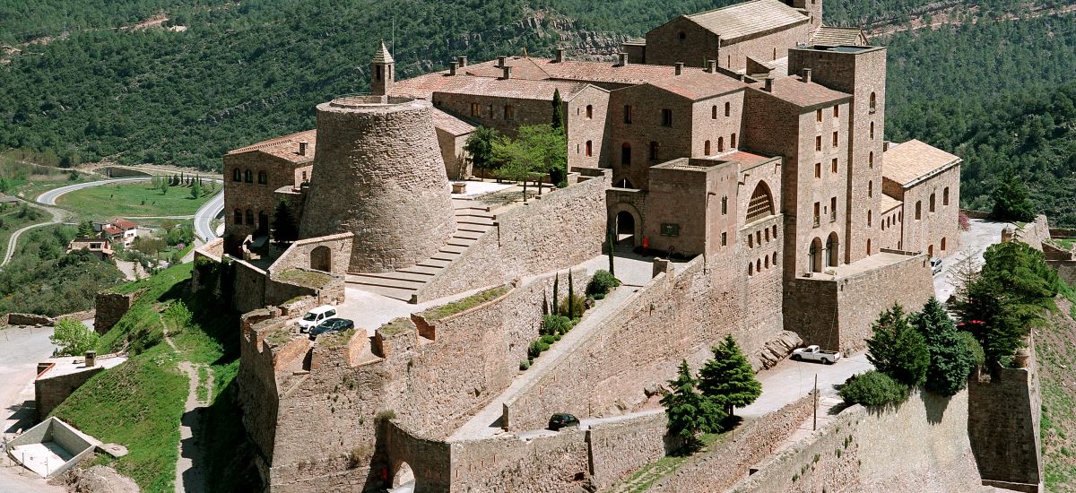 Hoteles Rural homes romantic in Cardona, Parador de Cardona