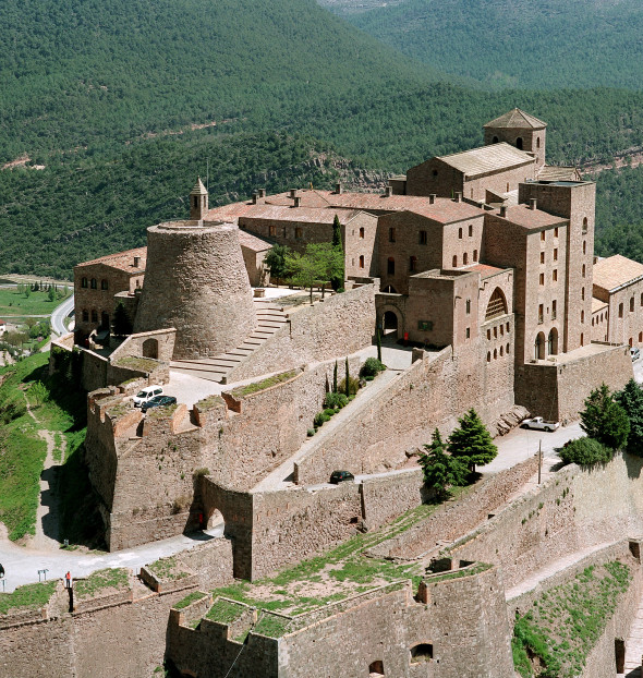 Hoteles Casas Rurales romanticos en Cardona Parador de Cardona