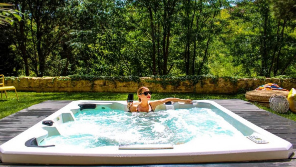 Hotels mit Whirlpool im Zimmer und Hydromassage-Badewanne