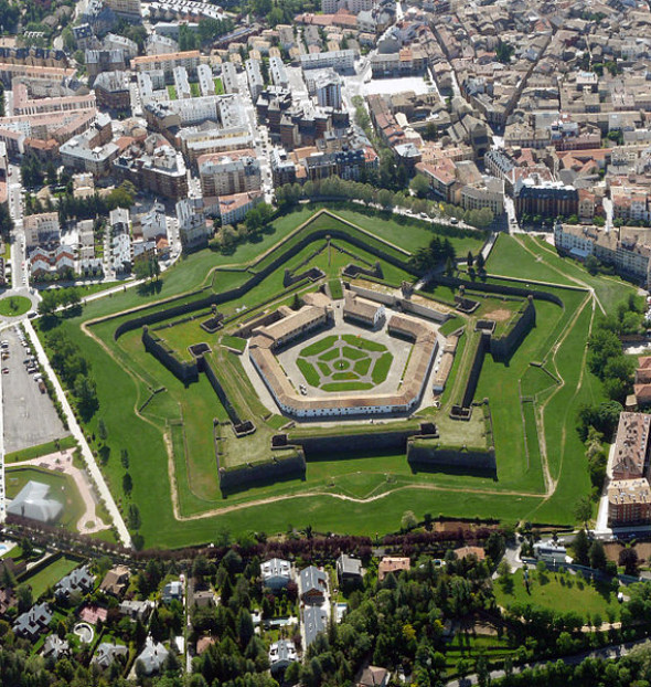 Hotels in Jaca, Landhäuser in Jaca und charmante Unterkünfte