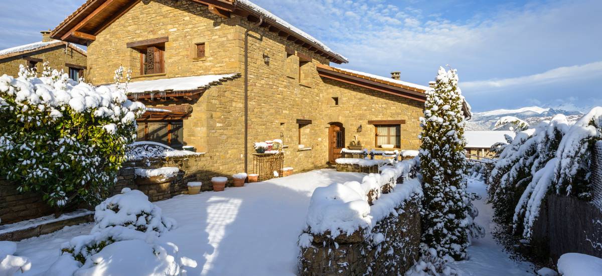 Experience "Snow in the Aragonese Pyrenees"