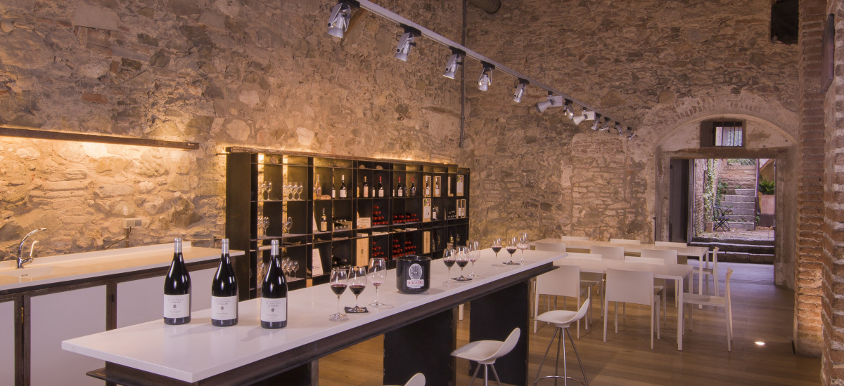 An oenological getaway with Priorat wines