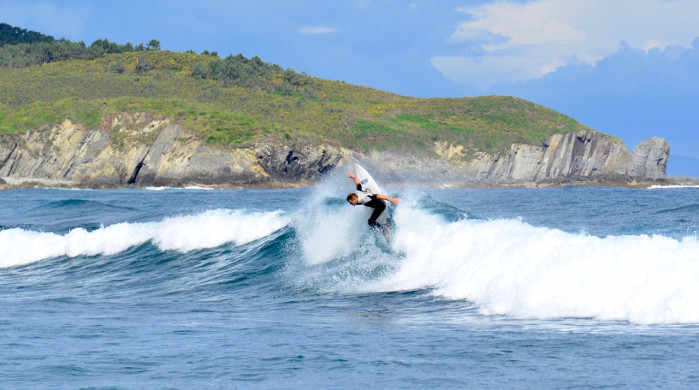 Erleben Sie "Surfen in Asturien".