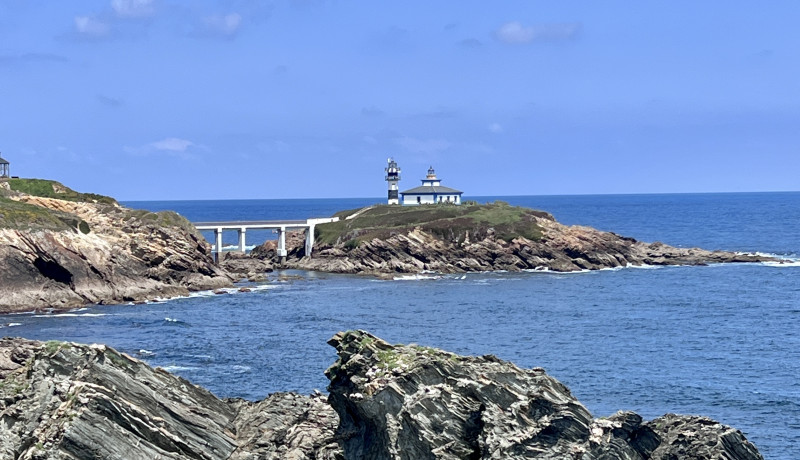 Ribadeo by land and sea