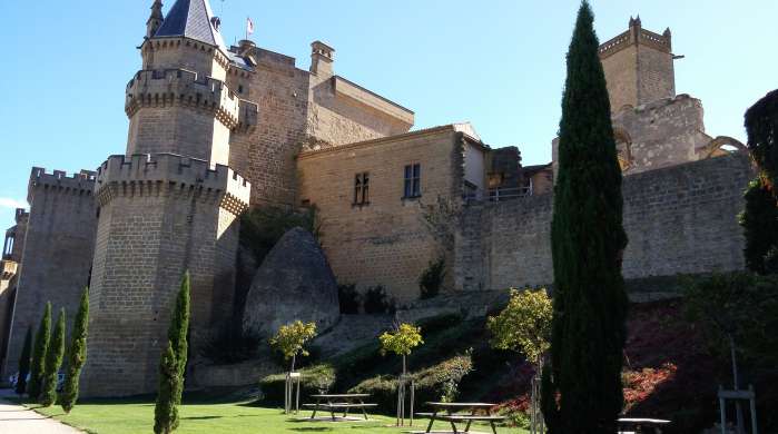 Between two kingdoms