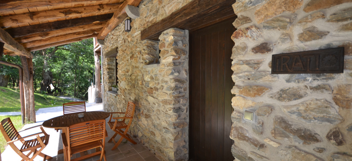 Arantza Apartamentuak. 3 llaves