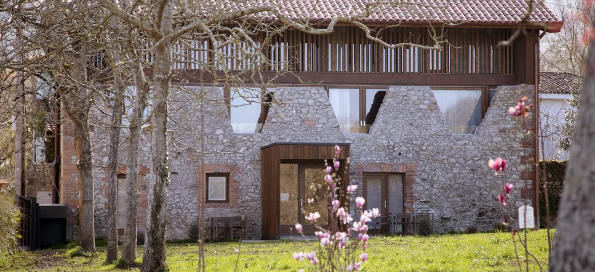 Apartamentos La Santilar