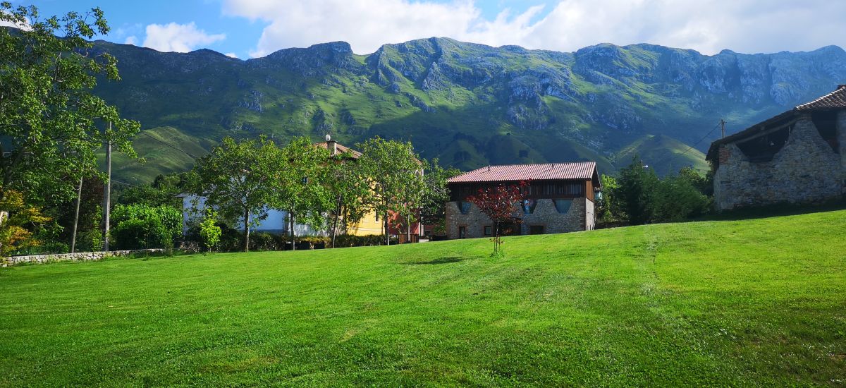 Apartamentos La Santilar