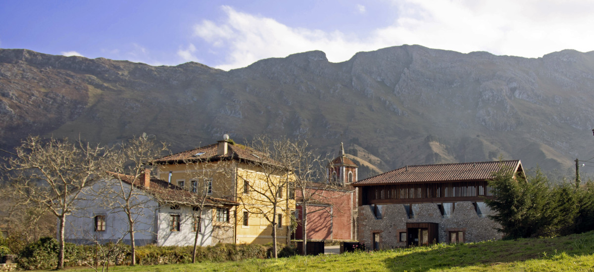Apartamentos La Santilar
