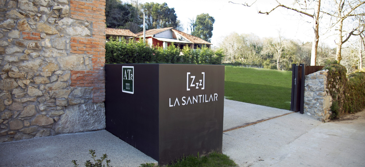 Apartamentos La Santilar