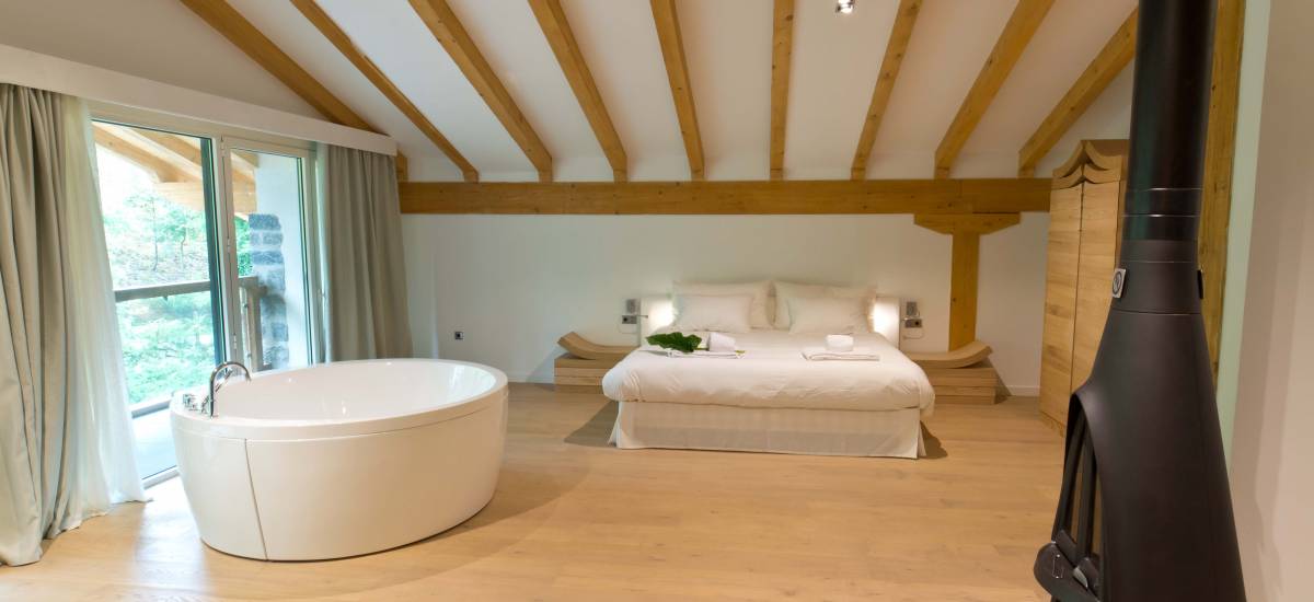 Rusticae Navarra Arantza Hotela con vistas descripción