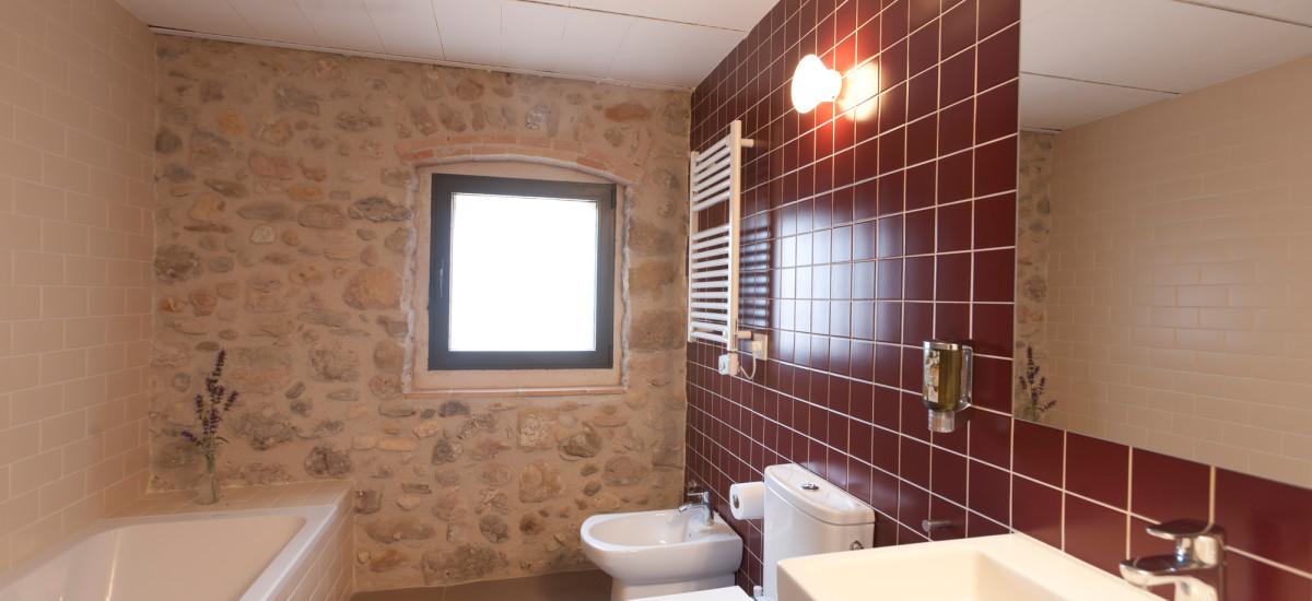Rusticae charming Hotel Can Clotas Girona Gerona bathroom