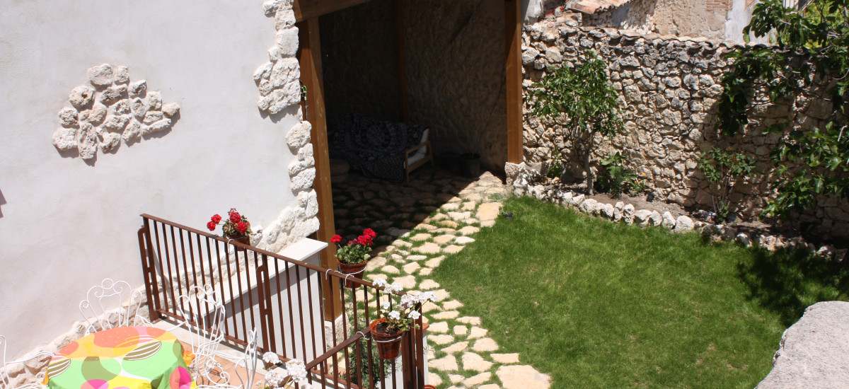 Rusticae Segovia Hotel Casa de Laura romantic garden