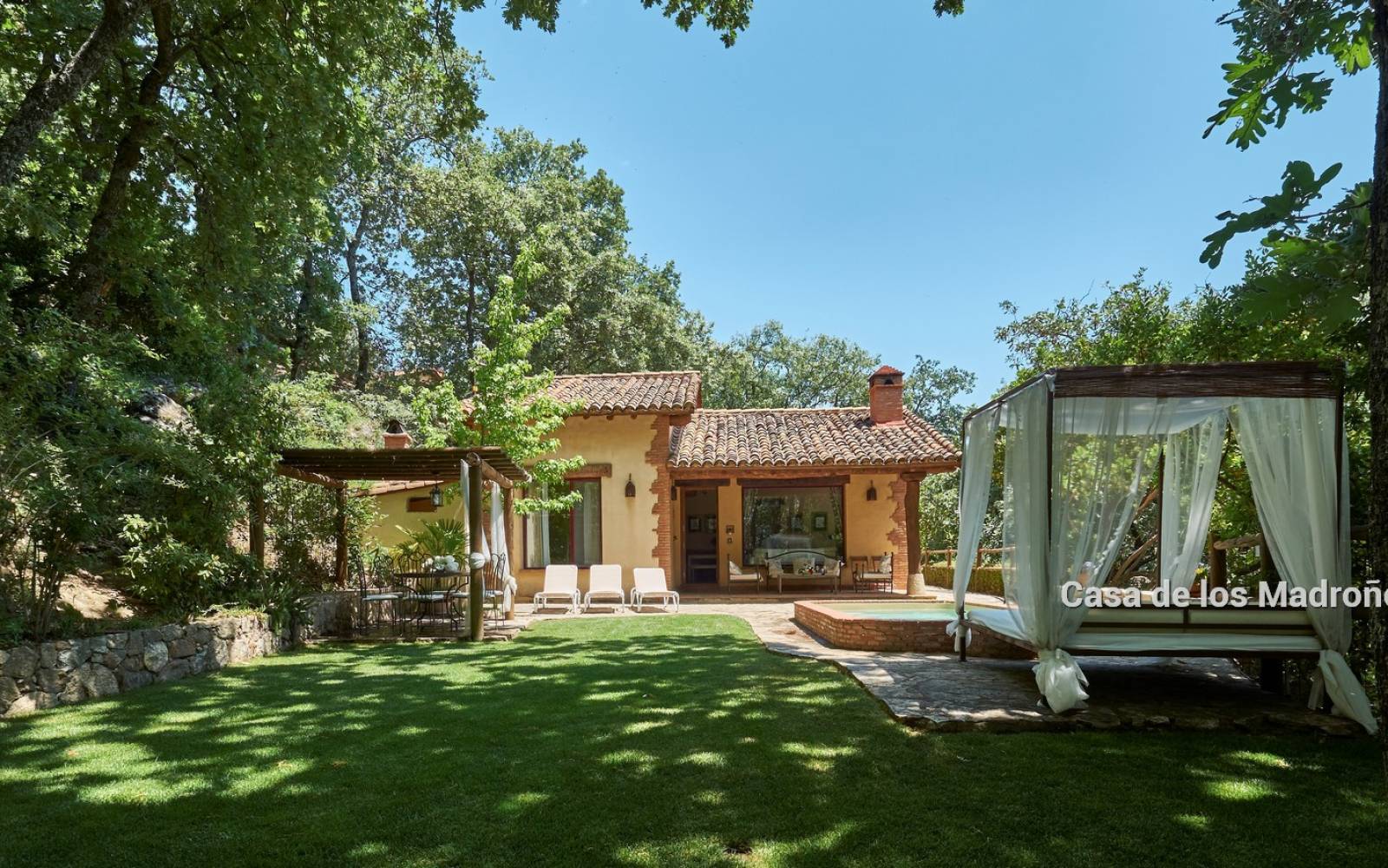 Escondite de Pedro Malillo Casa Rural Jardin Rusticae