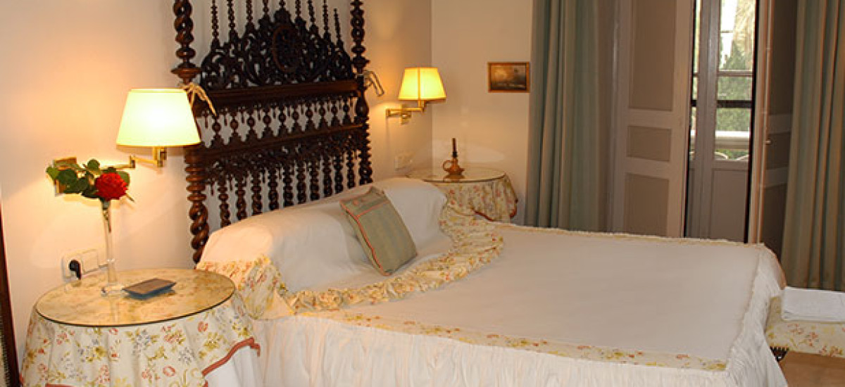 Rusticae charming Hotel Granada bedroom