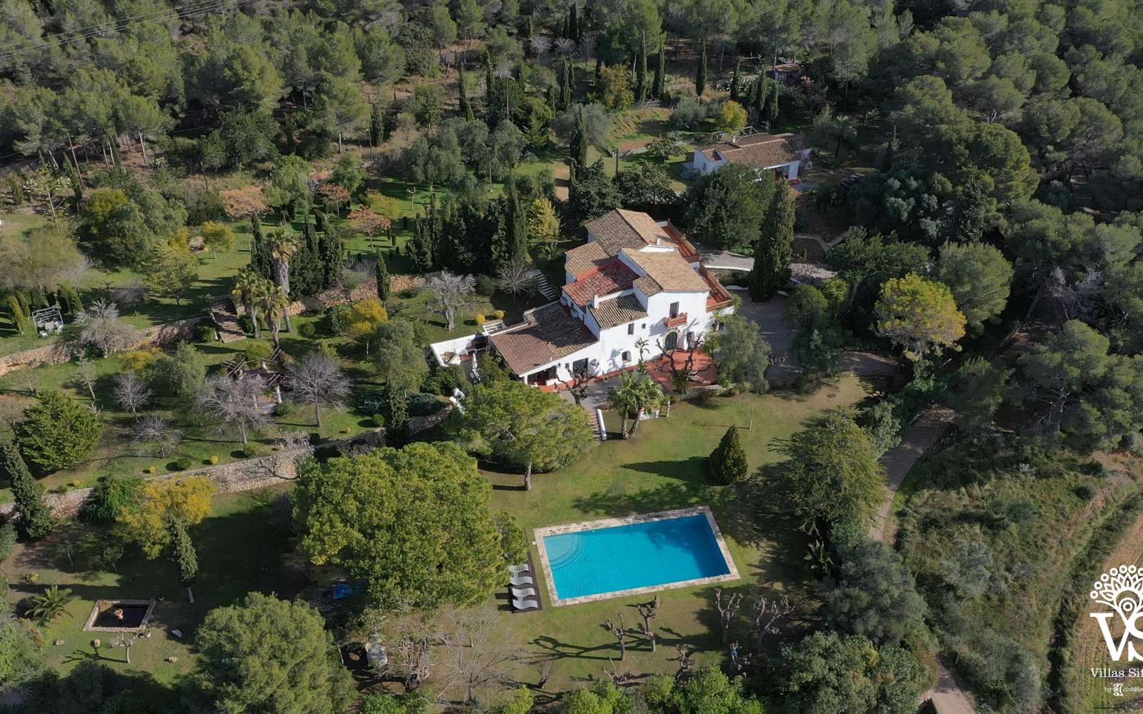 Casa Rural de Alquiler Completo Masía Can Parès Vista Aérea