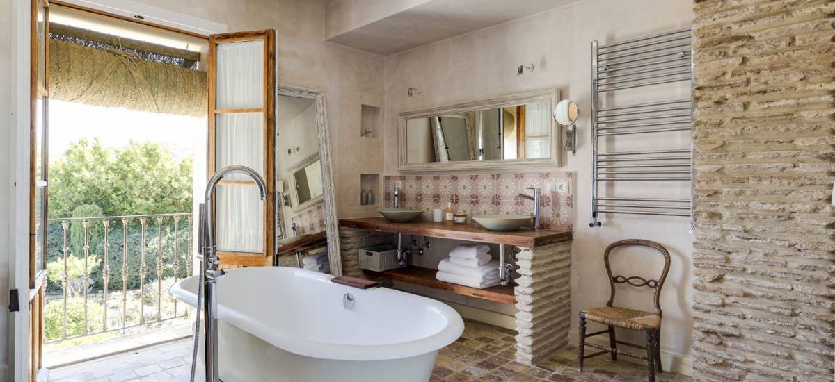  Rusticae Cádiz  charming hotel bathtub
