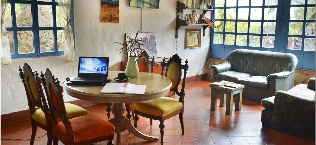 Casa Vivero - Residencias Artísticas El Hayuelo