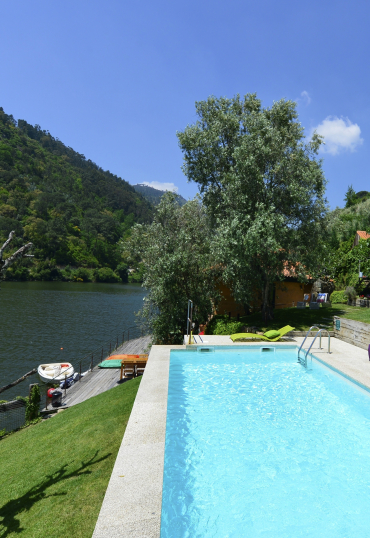 Rusticae Portugal Casas de Pousadouro charming swimming pool