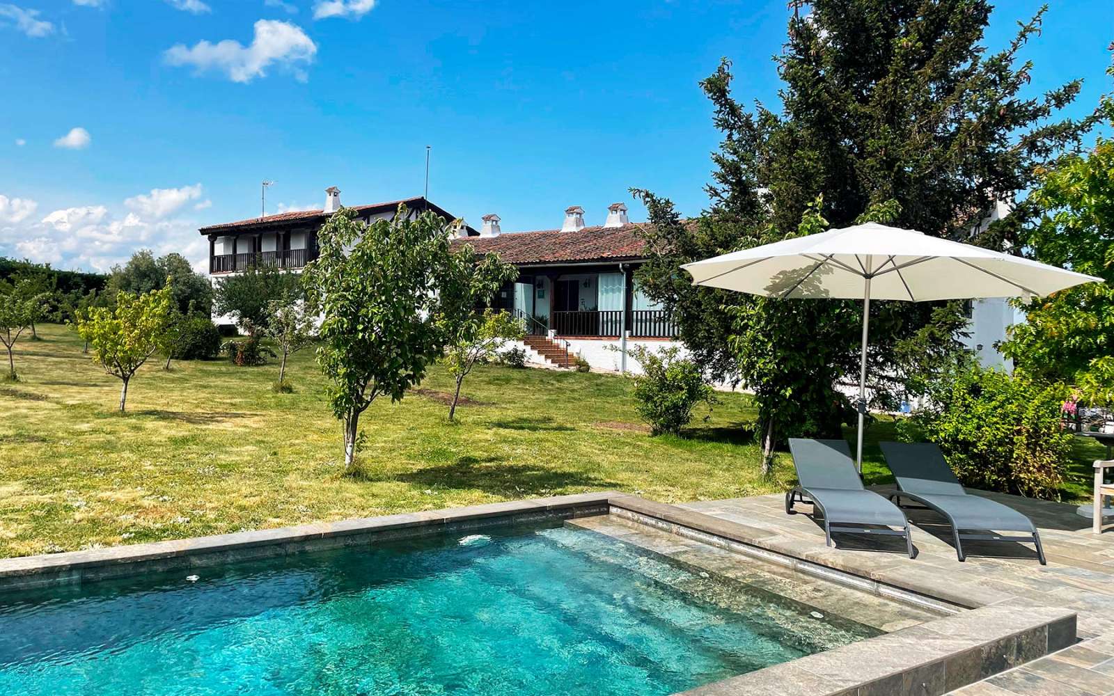 Casón de la Pinilla, Alquiler Completo