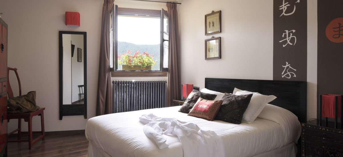 Rusticae Huesca charming Hotel El Acebo de Casa Muria bedroom