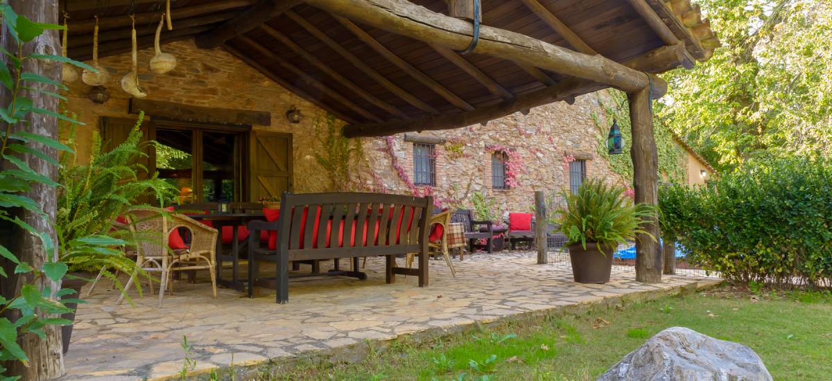 El Castañar de Aracena Rural home with pool in Huelva Book Now!