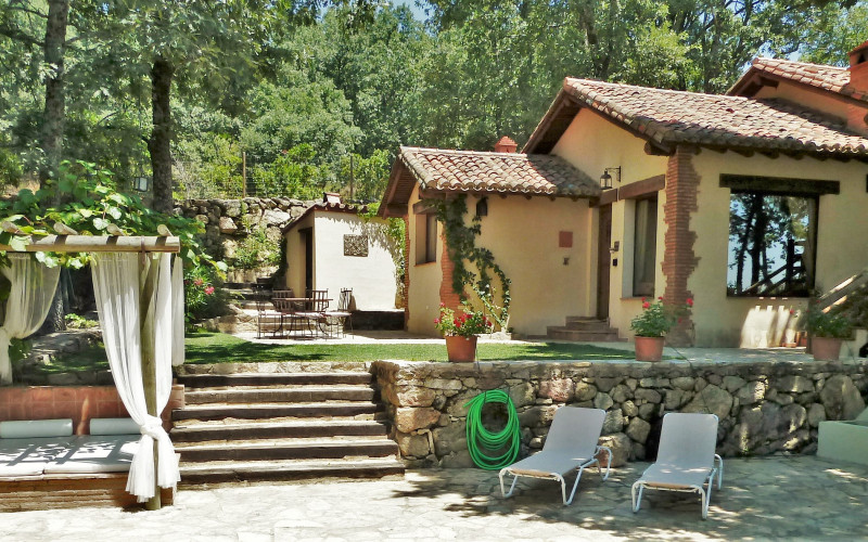 La Casa de Los Robles