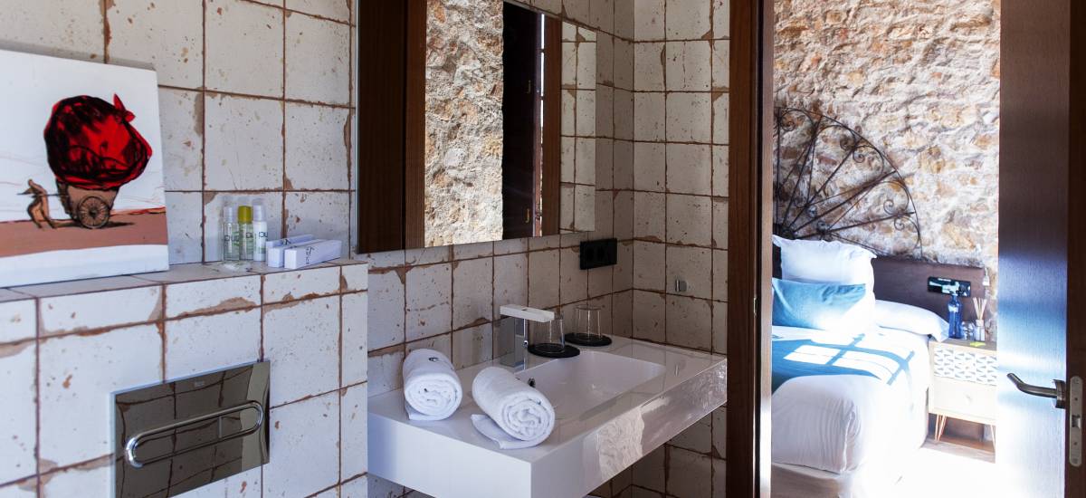 Hotel El Molí de L´Escala baños