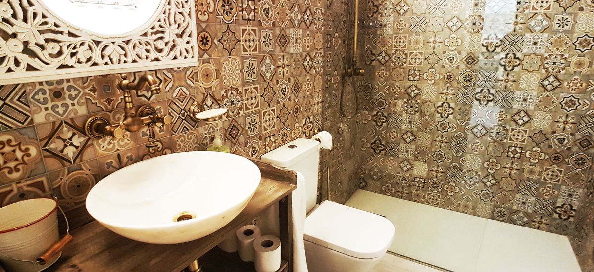 Apartamentos El Racó de Vall de Roures baño