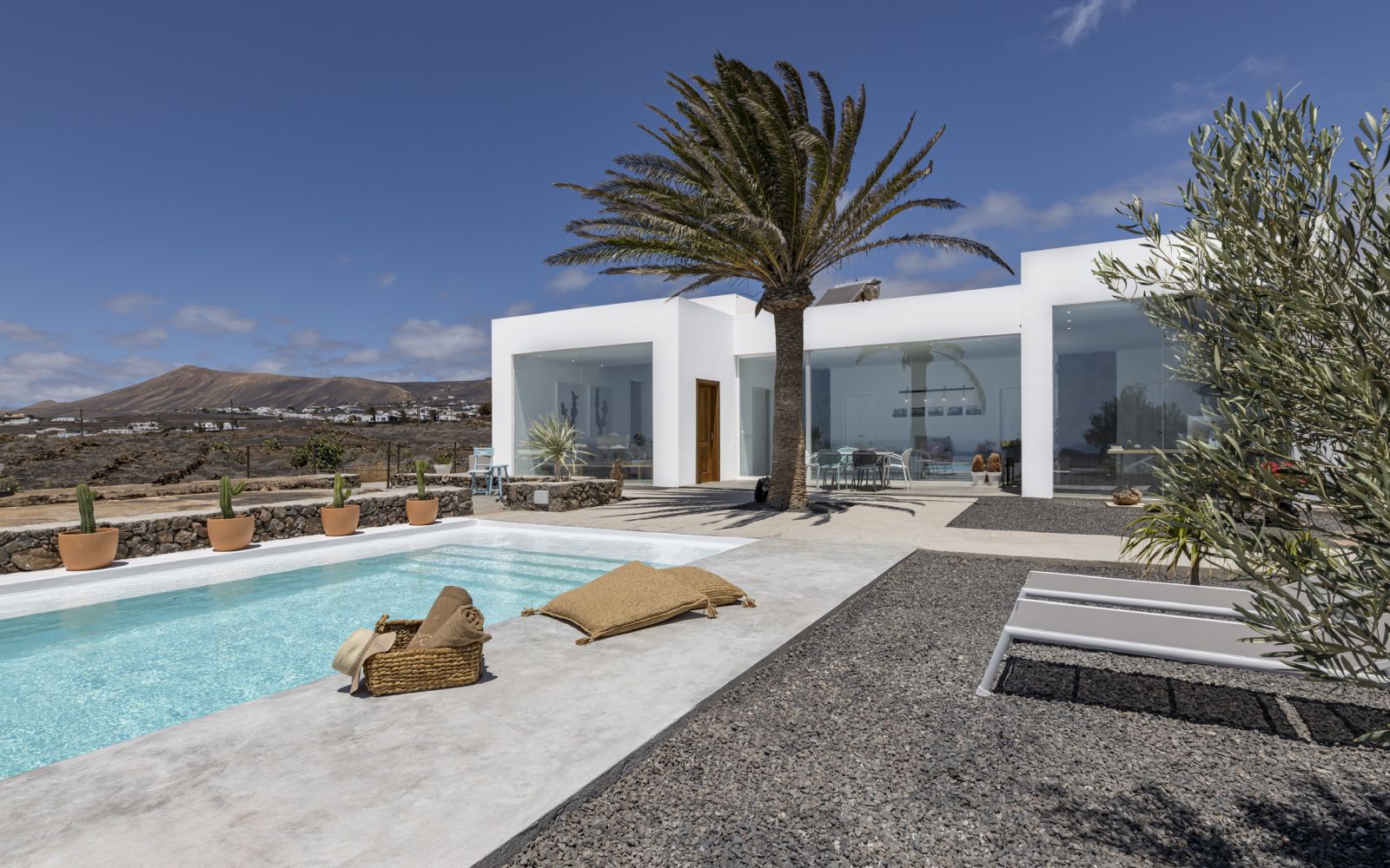 Finca El Rincón de Lanzarote en Tías piscina jardin