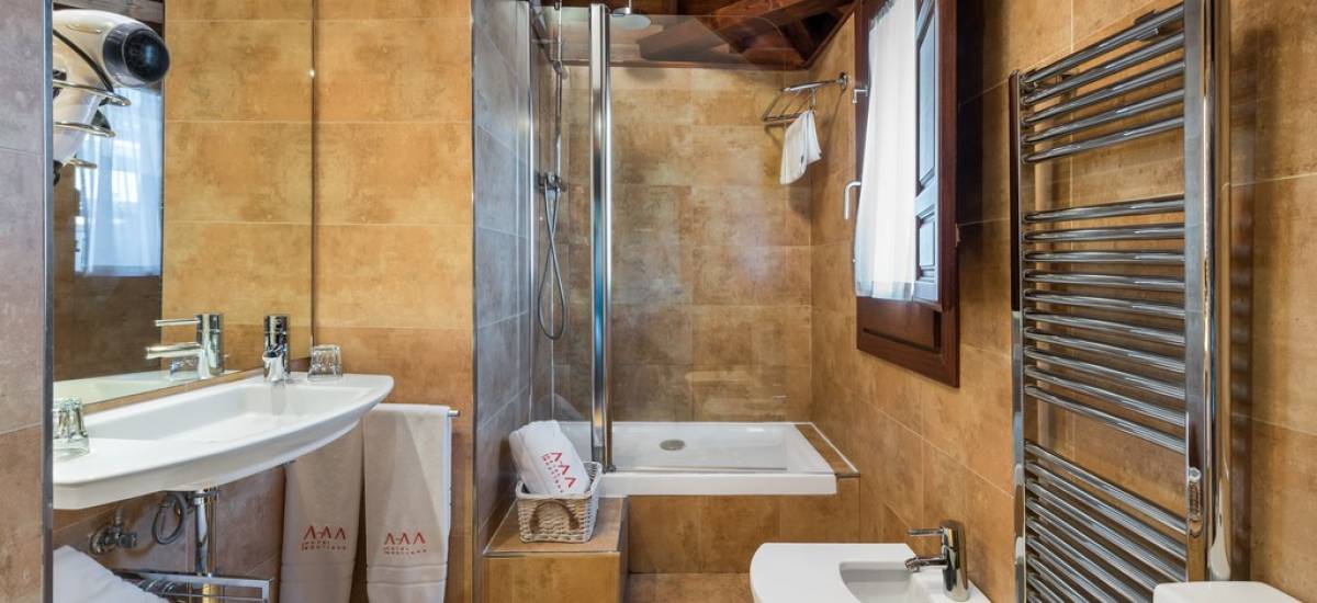Rusticae Granada Hotel con encanto Aseo