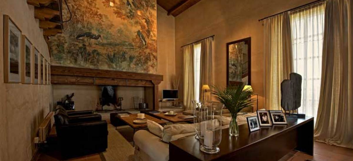 Rusticae Zamora luxury Hacienda Zorita Reserve living room
