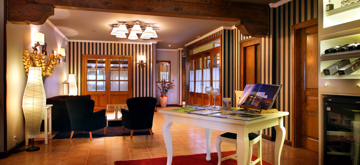 Rusticae Huesca Hotel con encanto Salón