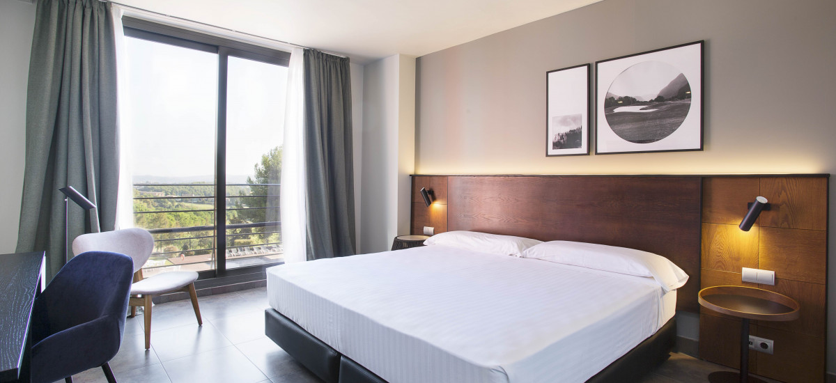 Hotel Barcelona Golf Resort 4*Sup & Spa