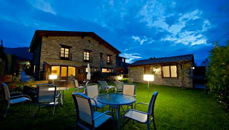 Rusticae Huesca Hotel con encanto Exterior