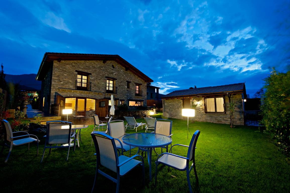 Rusticae Huesca Hotel con encanto Exterior