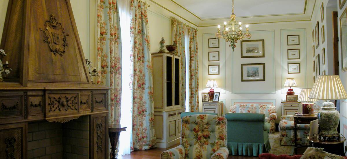 Rusticae Badajoz Hotel con encanto Salón Habitación 