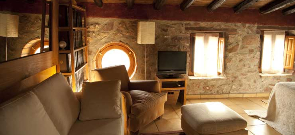 Rusticae Hotel Castellón con encanto Salón Habitación