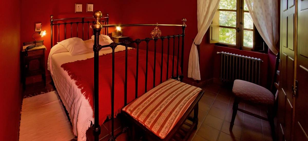 Rusticae Lugo charming Hotel Fervenza bedroom
