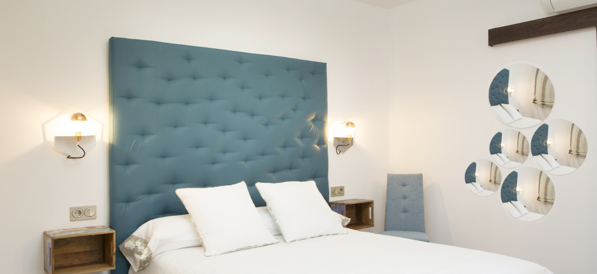 Hotel Hierba Luisa Rusticae bedroom