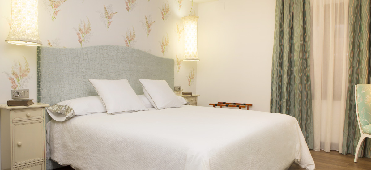 Hotel Hierba Luisa Rusticae bed