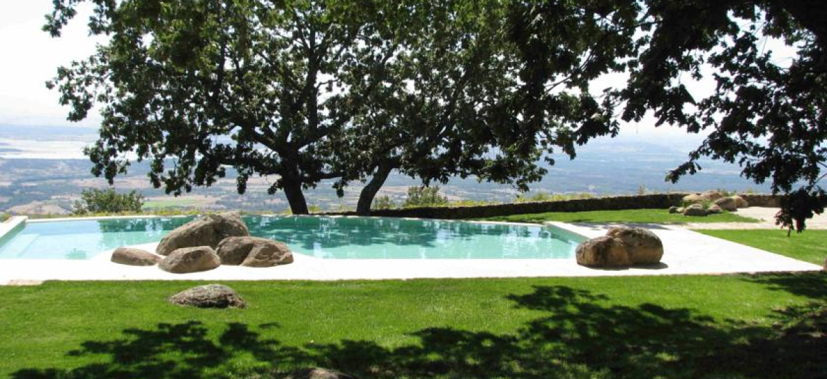 Rusticae Ávila Hotel charming swimming pool