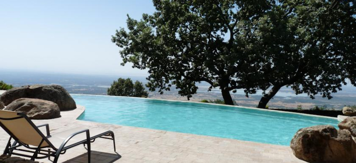 Rusticae Ávila Hotel charming swimming pool