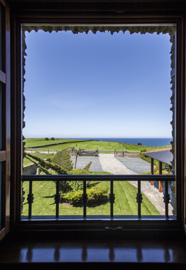 Hotel Pleamar en Asturias balcon