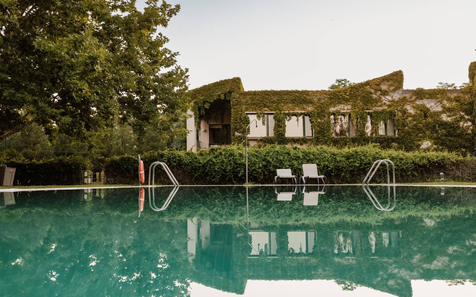 <strong>Hotel Rural Casa Pernías</strong> piscina