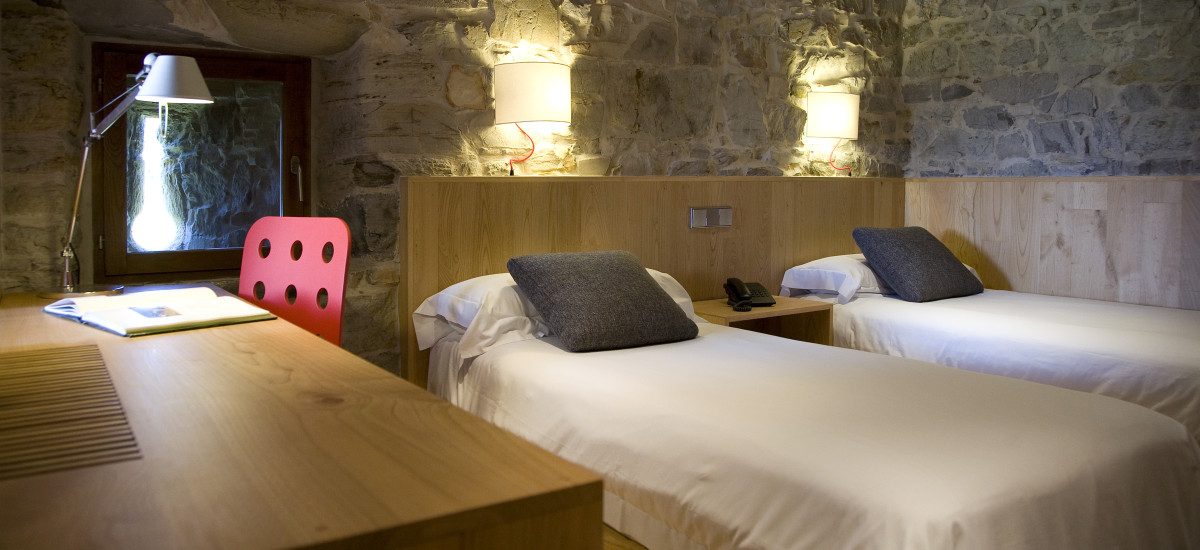 Rusticae Asturias charming Hotel Torre de Villademoros bedroom