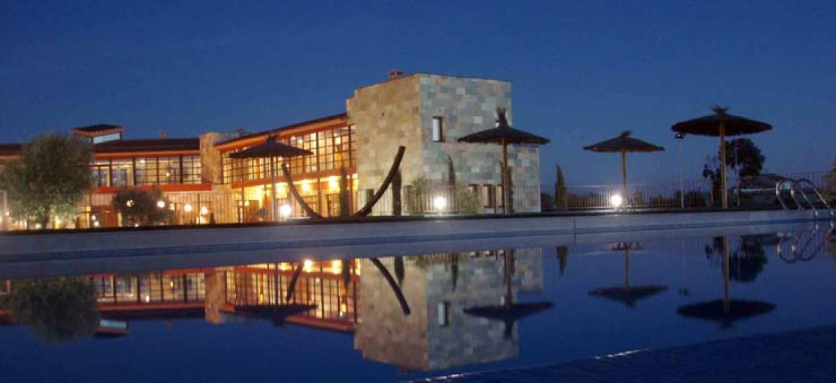 Rusticae Toledo Hotel Villa Nazules gastronomic swimming pool