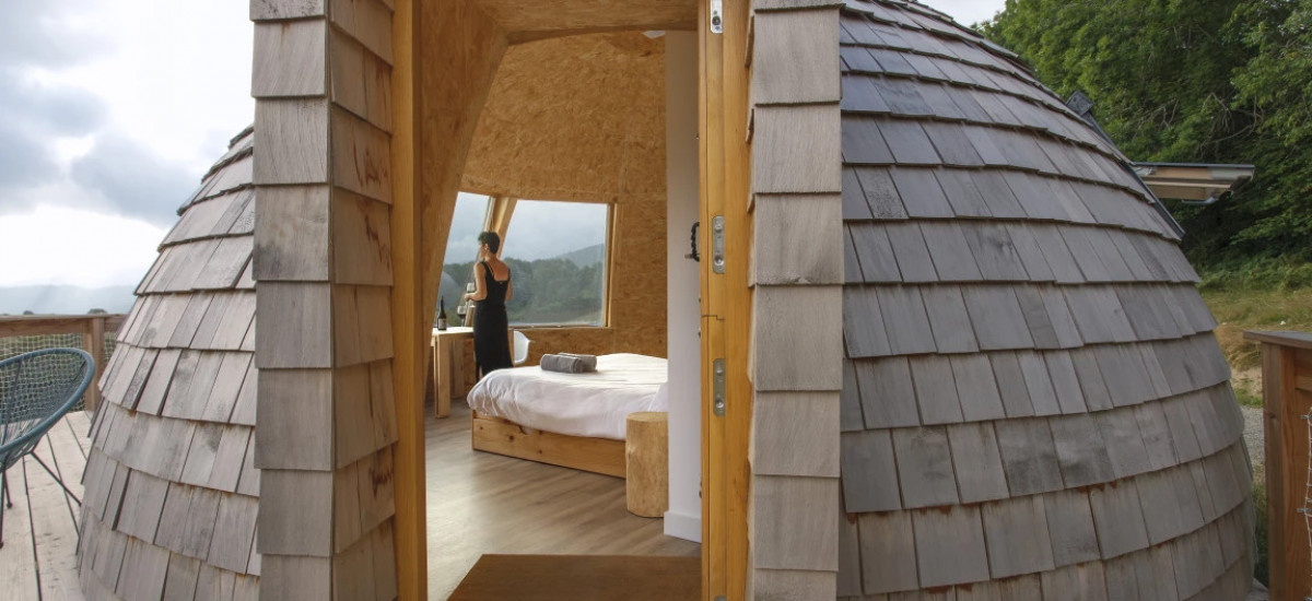 Glamping Irati Barnean Cabaña
